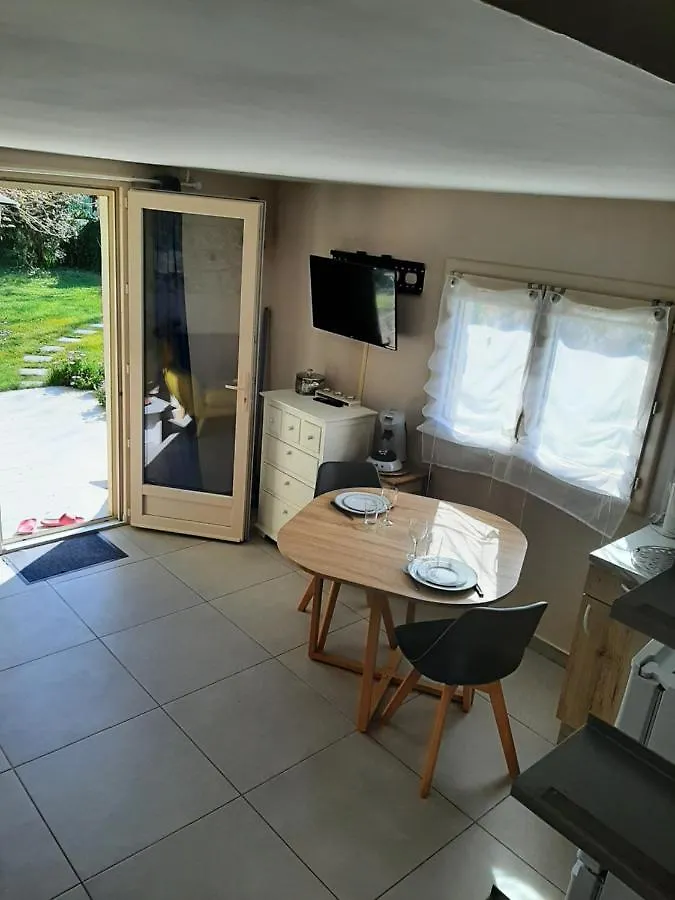 Country house Gite De Charme Arles